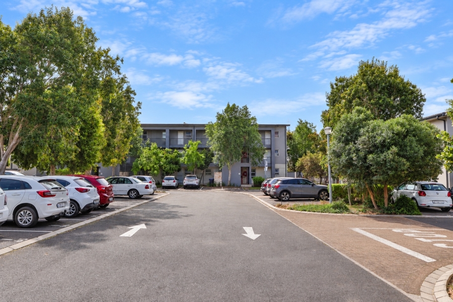 To Let 2 Bedroom Property for Rent in Buh Rein Estate Western Cape
